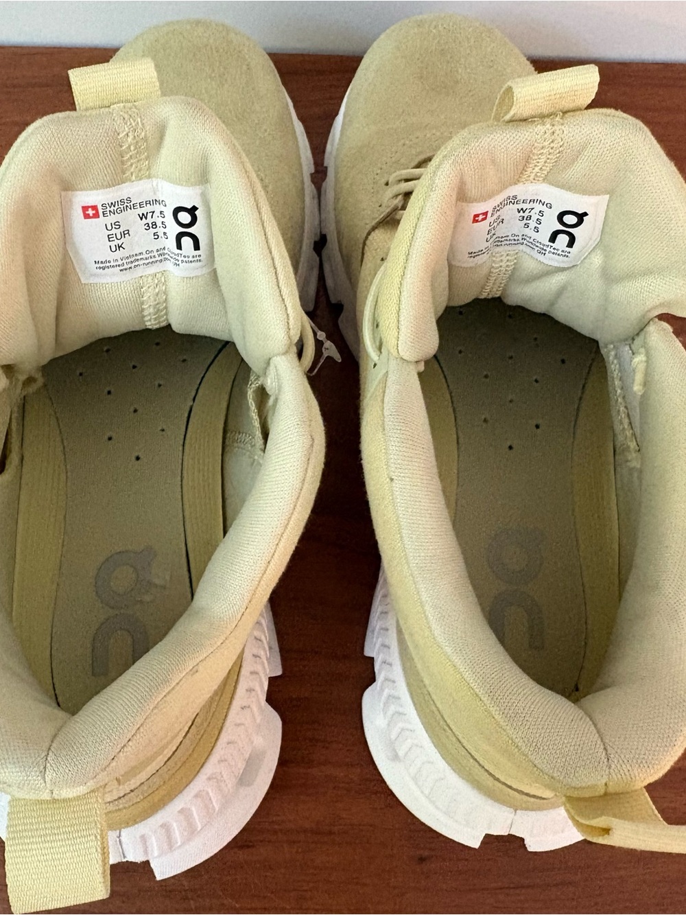 ON Womens Cloud Hi Running Sneakers Shoes Endive Green Sz 7.5 Athletic Lifestyle - Picture 6 of 11
